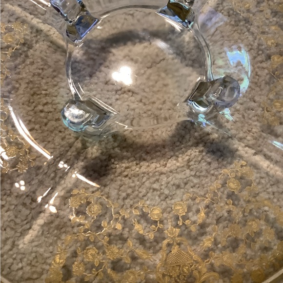 Vintage Plate with Gold pattern on glass legs - Picture 4 of 8